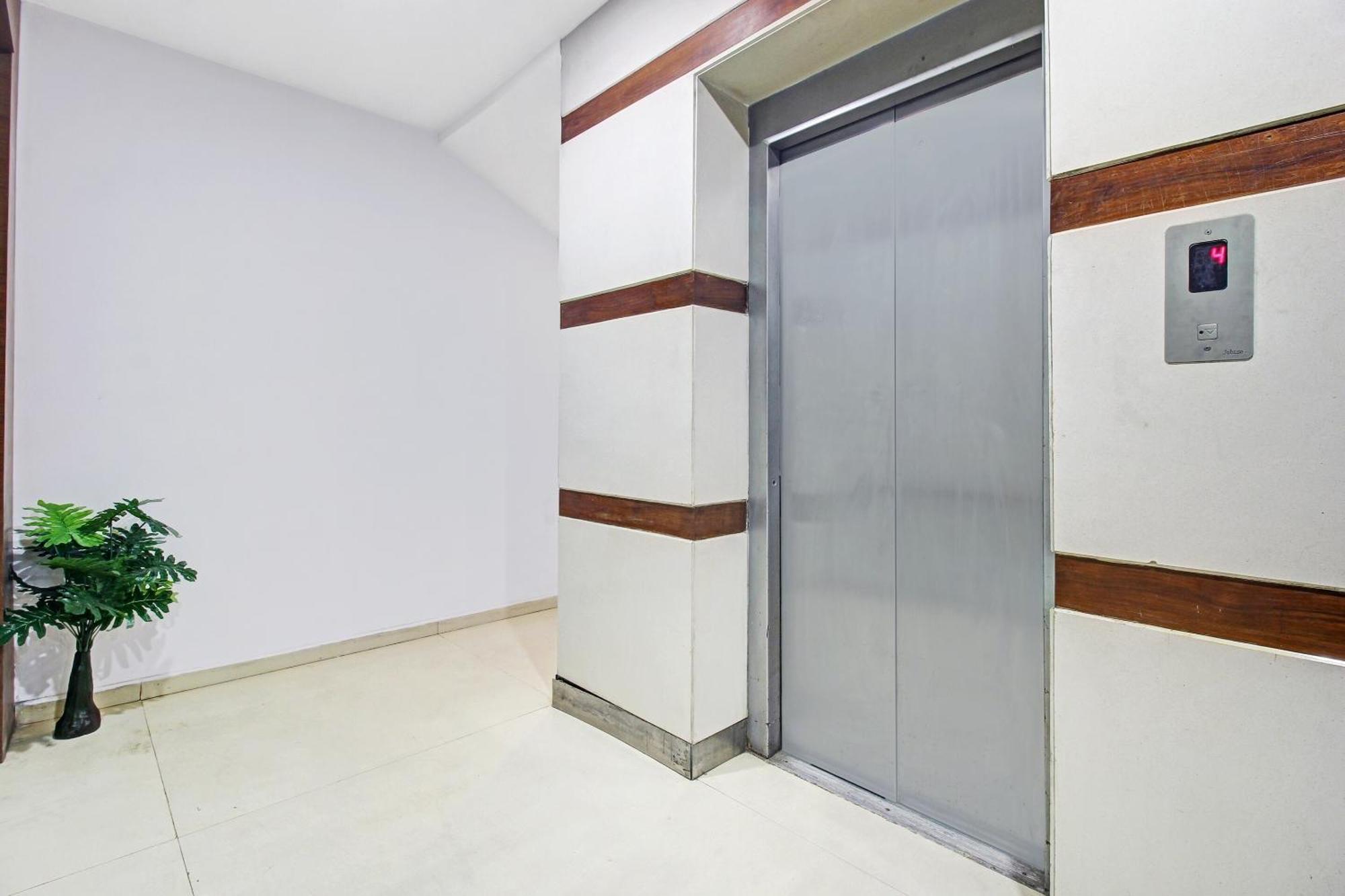 Townhouse Oak The Margi Hotel Near Yosufguda Metro Station Hyderabad Exterior foto