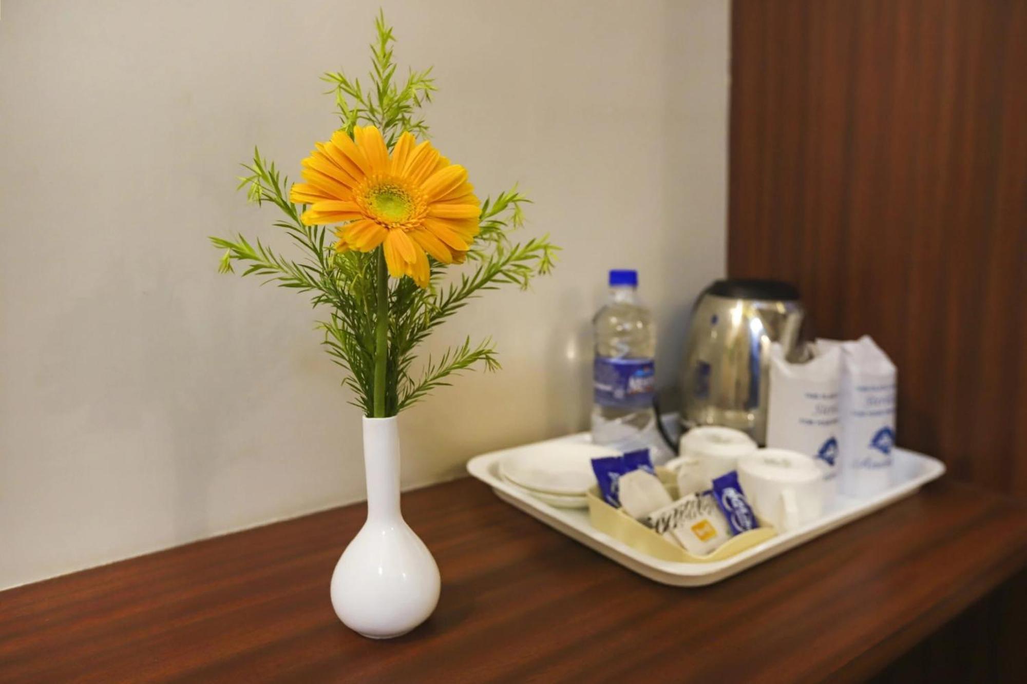 Townhouse Oak The Margi Hotel Near Yosufguda Metro Station Hyderabad Exterior foto