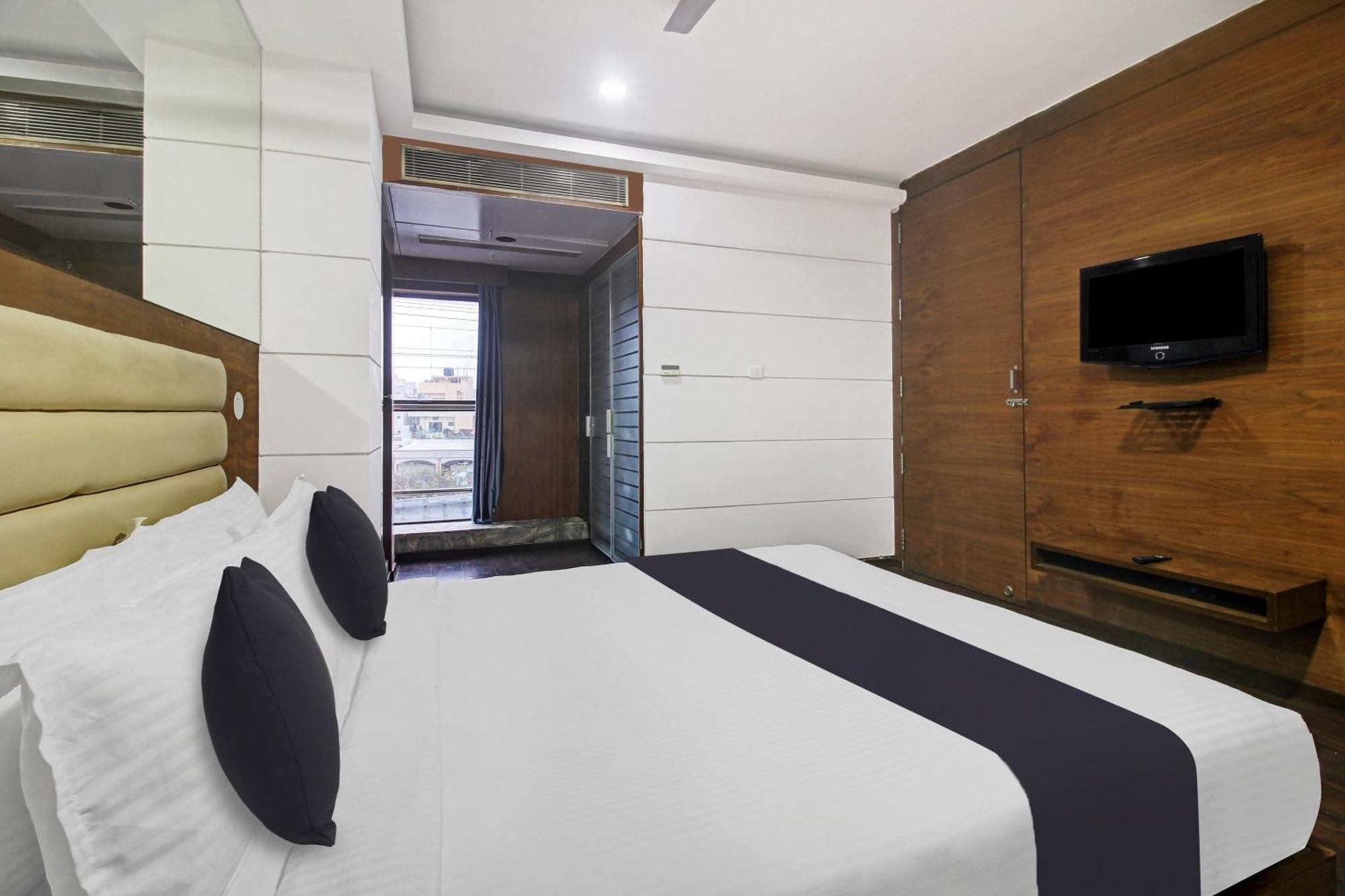 Townhouse Oak The Margi Hotel Near Yosufguda Metro Station Hyderabad Exterior foto